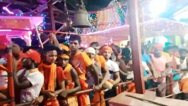 सावन की पहली सोमवारी में सिमरी बख्तियारपुर के बाबा मटेश्वर धाम में उमड़ी श्रद्धालुओं की भीड़ एक लाख से ज्यादा श्रद्धालुओ