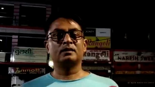 रायबरेली शहर के न्यू नरेश स्वीट हाउस रेस्टोरेंट में अज्ञात कारणों से लगी आग फायर ब्रिगेड ने आग पर पाया काबू।