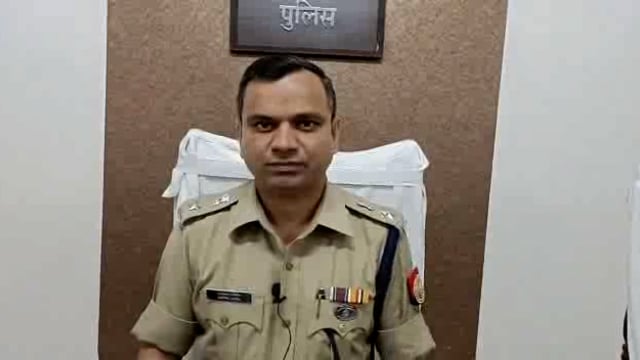 कुंडा का युवक लखनऊ से ओला बुक कर के सूरज शुक्ला द्वारा ओला चालक को मार कर फेंक दिया गया उसी संबंध में आज हुई गिरफ्तारी 