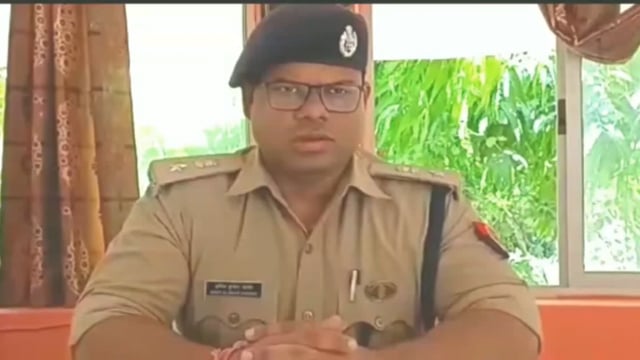 समाज में भय और आतंक पैदा करने वाले के विरुद्ध कार्रवाई किया जाए इटवा में एसपी अमित कुमार आनंद ।