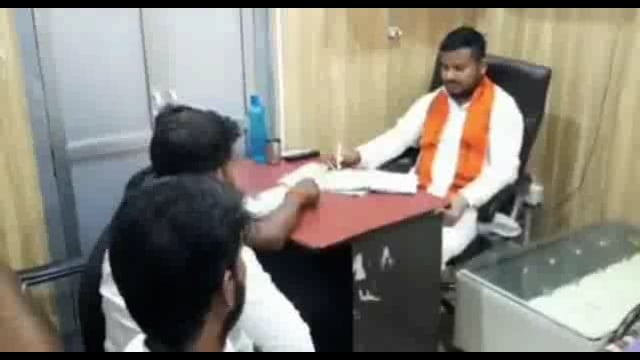 भाजपा नेता नगर पालिका परिषद के चेयरमैन पर बोल हमला कहा हिन्दू मोहलो को दुर्भावनावस  किया जाता है अनदेखा 