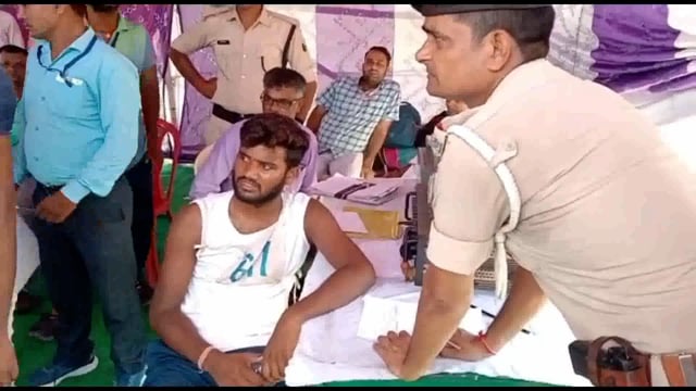 जहानाबाद के एरोड्राम में चल रहे होमगार्ड भर्ती परीक्षा पकड़ा गया एक मुन्ना भाई,पुलिस ने किया गिरफ्तार।