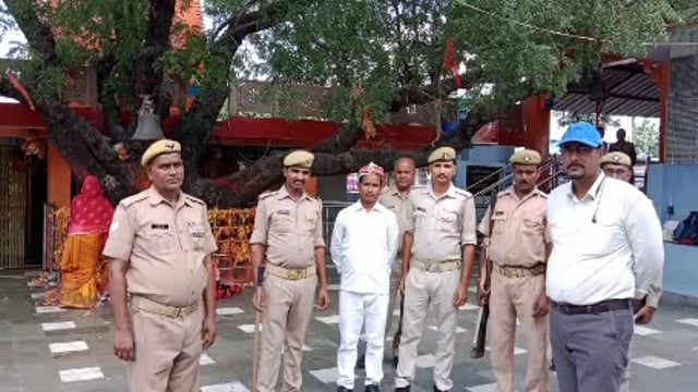 चुनार मिर्ज़ापुर: उपजिलाधिकारी ने किया मां भंडारी देवी धाम में औचक निरीक्षण