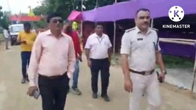 कांवरियापथ में स्थित भैरोपुर के कई दुकानों में एडीएम और एसडीपीओ ने की छापेमारी दो दुकानों से भारी मात्रा में गुटखा बरामद