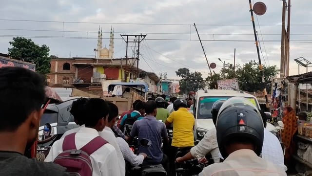 सिमरी बख्तियारपुर नगर परिषद के रानीहाट में प्रतिदिन लगती है जाम जाम से आम लोग रहते है परेशान