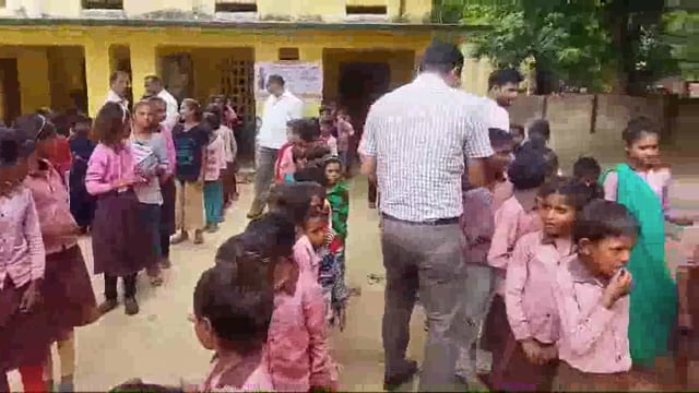 प्रा0 विद्यालय संग्रामगढ़(१) मे राष्ट्रीय कृमि मुक्ति दिवस कार्यक्रम,RBSK चिकित्सक टीम ने वितरित कि दवाइयाँ 