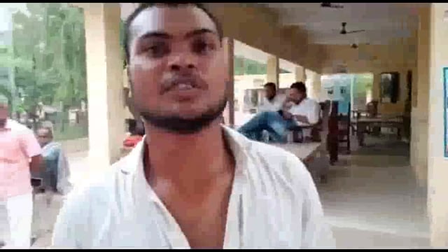 युवक ने दरोगा पर मारने भद्दी भद्दी गाली व जाति सूचक शब्द प्रयोग करने का लगाया आरोप, पुलिस कर रही इनकार 

