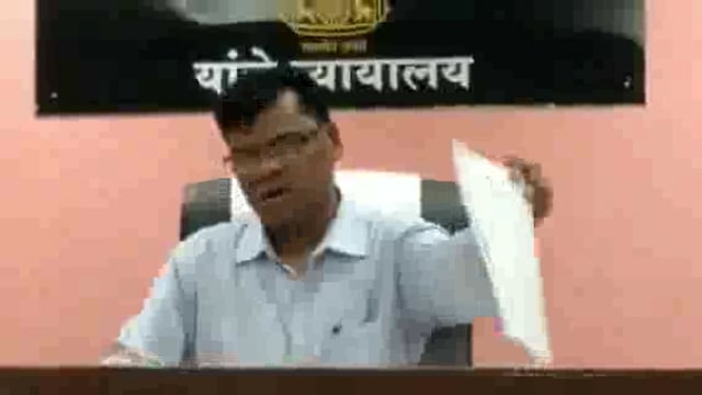 स्वातंत्र्याचा अमृत महोत्सव घर घर तिरंगा अभियाना बद्दल माहिती देताना प्रांताधिकारी संतोष भोर भाग 1