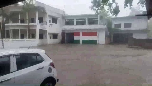 प्रकृति का करो सम्मान, प्रकृति करेगी आपका सम्मान, प्रकृति ने किया मानव को सजग, 
झमाझम बारिश से आमजन के खिले चेहरे
