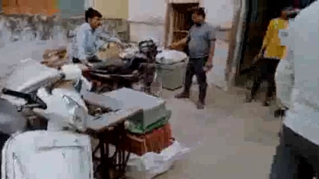 चुनार मिर्ज़ापुर: नायब तहसीलदार की सूझबूझ से वर्षों का विवादित मिनटो में हुआ हल