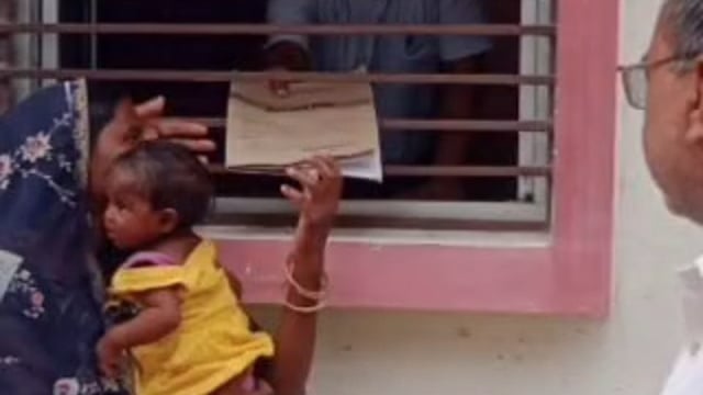 वजीरगंज त्रिस्तरीय पंचायत उप चुनाव के नामांकन के दिन क्षेत्र अथवा ग्राम पंचायत से एक-एक नामांकन पत्र दाखिल हुए 