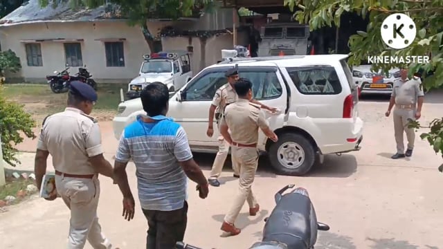 पुलिस अधीक्षक ने किया खड़गपुर थाना का औचक निरीक्षण