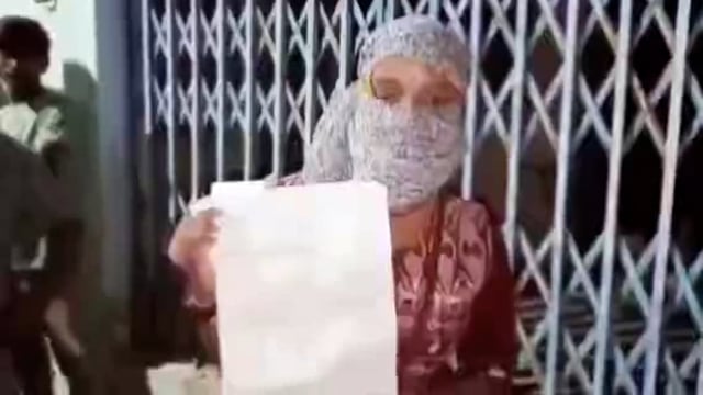 वायरल:प्रेमिका ने दी प्रेमी के दरवाजे पर दस्तक,शादी की जिद पर अड़ी पुलिस ने समझा कर पहुंचाया घर