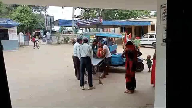 चकसीया गांव में साइकिल की टक्कर से एक महिला हुई मूर्छित रेफरल अस्पताल में जारी है प्राथमिक उपचार
