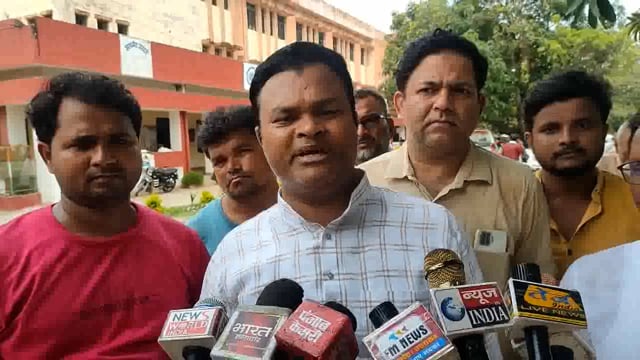 मित्रों की अनकही बातें तक सुनने वाले PM को अब जनता की बात सुननी होगी और GST वापस लेना होगा इटवा में नादिर सलाम ।