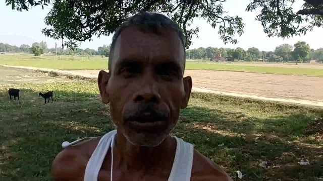 बारिश ना होने से किसान परेशान