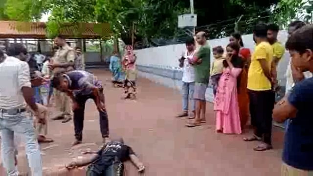 शोहरतगढ़ में संदिग्ध परिस्थितियों में पोखरे मे मिला शव पुलिस जांच मे जुटी 