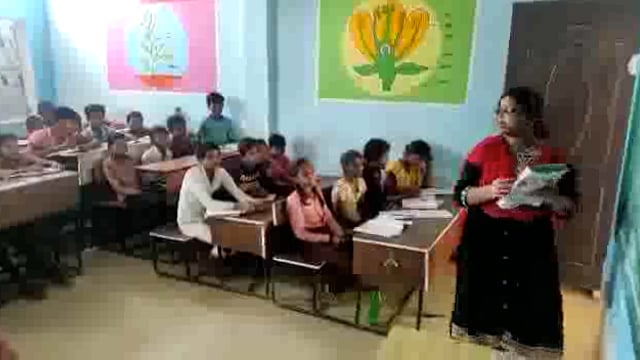 सिद्धार्थनगर जिले के परसदिय स्कुलो मे नही है उपलब्ध बुक