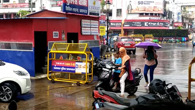 झमाझम बारिश ने दिलाई चिपचिपी गर्मी से राहत 