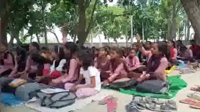 मई माह में शिक्षा क्षेत्र में जिले के अच्छे प्रदर्शन पर मिला30000000बेहतर उपलब्धि परDMको मिलेगी अच्छी सेवा प्रविष्टि ।