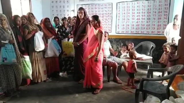 वजीरगंज के अंतर्गत ग्राम सभा भिटिया स्वयं सहायता समूह वितरण किया बाल पुष्टाहार उपस्थित रहे आंगनवाडी कार्यकत्री पुष्पा वि