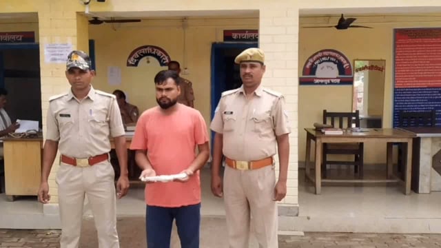 खरेला पुलिस ने किया अवैध तमंचे के साथ अपराधी गिरफ्तार
