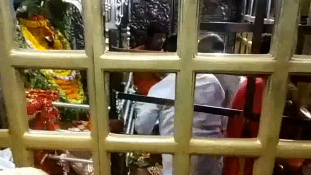 झारखंड के पेय जल मंत्री मिथिलेश कुमार ठाकुर ने किया माँ विंध्यवासिनी का दर्शन पूजन