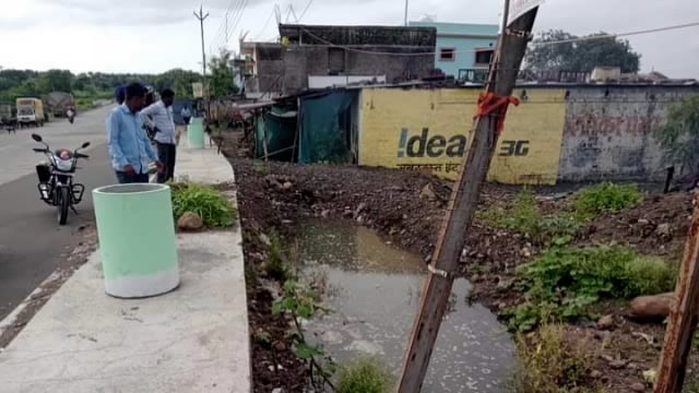 राष्ट्रीय महामार्गाने पाण्याची पाईपलाईन बदलून द्यावी,अन्यथा 30 जुलै रोजी नळगीर येथे रास्ता रोको,सरपंच पदमाकर उगीले