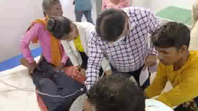 आकाशीय बिजली की चपेट में आकर बुजुर्ग किसान घायल