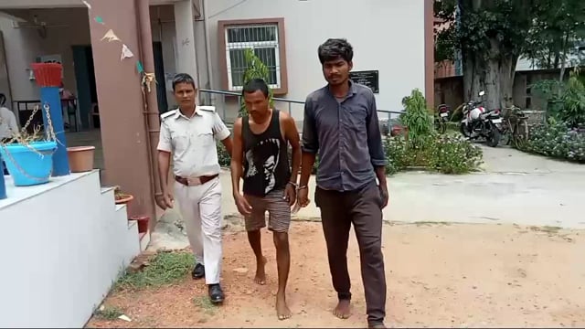 अमरपुर पुलिस ने दो अलग-अलग जगहों से 20 लीटर देसी शराब के साथ दो अभियुक्तों को किया गिरफ्तार