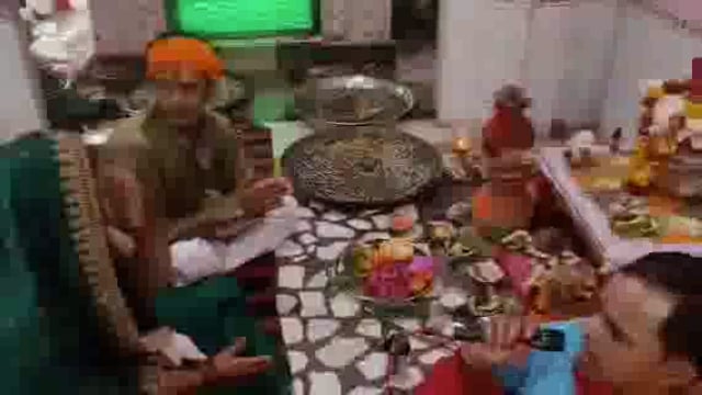 कोंच,नगर की सुख शांति के लिए किया जा रहा है भगवान शिव का शिवार्चन रुद्राभिषेक उमड़ी भीड़