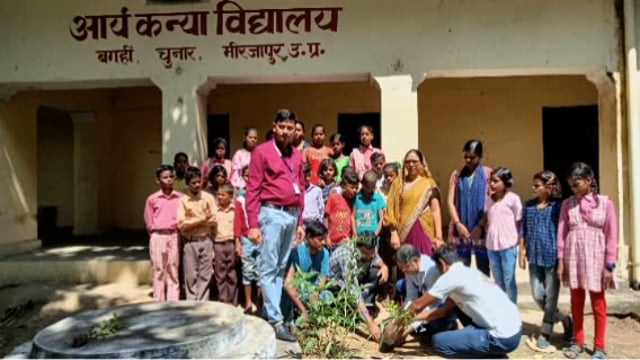 चुनार मिर्ज़ापुर: भारतीय स्टेट बैंक की चलो गांव की ओर रात्रि शिविर किसान संपर्क कार्यक्रम संपन्न