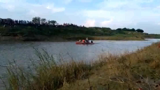 बुड्ढी खास में नदी में नहाने गए 15 वर्षीय युवक डूबा लापता मौके पर पहुंची एनडीआरएफ की टीम ।