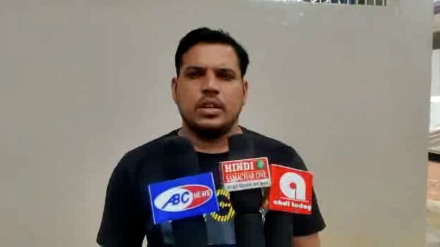 जिला चिकित्सालय मे दलाल सक्रिय  ब्लड बैंक , महिला चिकित्सालय, पुरुष चिकित्सालय पर है दलालो का कब्जा 