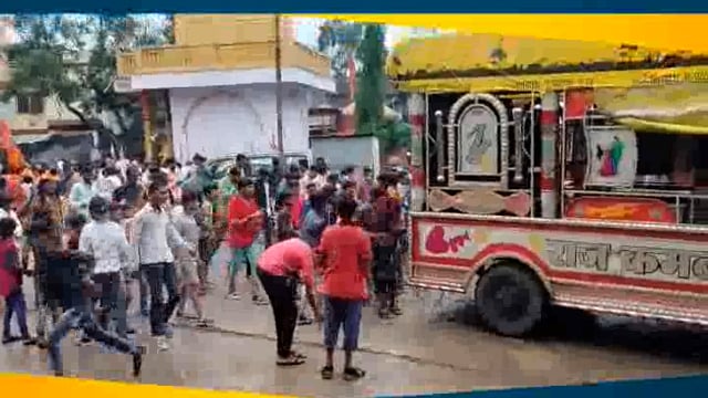 माकड़ोन नगर के बाबा योगेश्वर नाथ मंदिर से श्रावण मास की दूसरी सवारी नगर भ्रमण पर निकली  जगह-जगह भव्य स्वागत हुआ