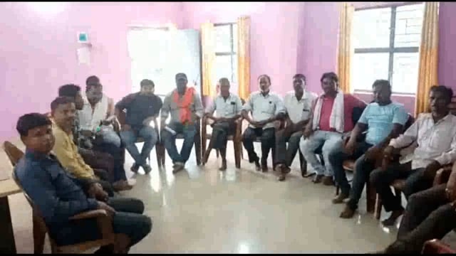 फलका प्रखंड मुख्यालय के परिसर में वार्ड सदस्य एवं उप मुखिया की एक बैठक आयोजित की गई 