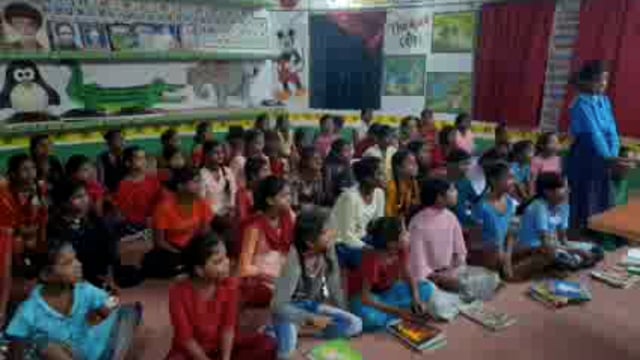 डीएम के निर्देश पर मंगलवार की रात जिले के 13 कस्तूरबा गांधी बालिका विद्यालय में हुआ औचक निरीक्षण