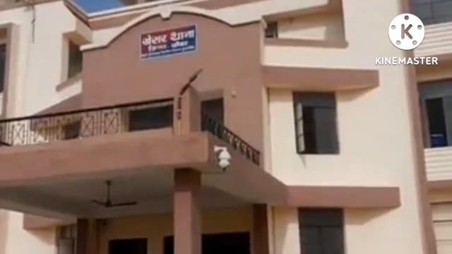 खेसर थाना कि पुलिस 6 लीटर महुआ शराब के साथ तीन युवक को किया गिरफ्तार