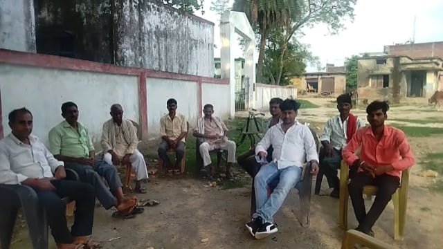 तरबगंज प्रधान प्रतिनिधि अरविंद सिंह ने की बैठक आगामी त्यौहार शांतिपूर्ण मनाने की अपील