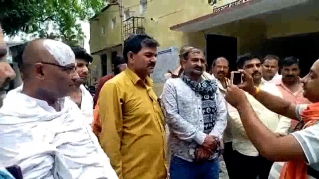 प्रधान संगठन द्वारा विभिन्न मांगों को लेकर धरना प्रदर्शन।।