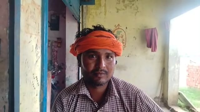 तरबगंज: बाइक सवार युवक मवेशी से टकराकर हुआ चोटिल