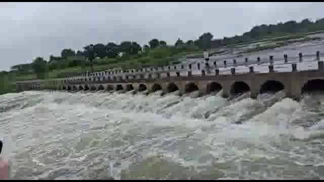 देवर्जन तलाव ओव्हर फ्लो नदीकाठच्या शेतकऱ्यांना व नागरिकांना सतर्कतेचा इशारा