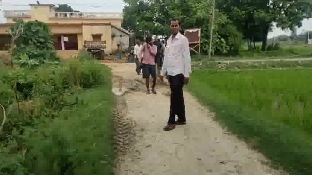 सिद्धार्थनगर बल्लीजोत के ग्रामीणों का आरोप ,एक ही कार्य के नाम पर दो-दो बार पैसा निकाल रहे ग्राम प्रधान