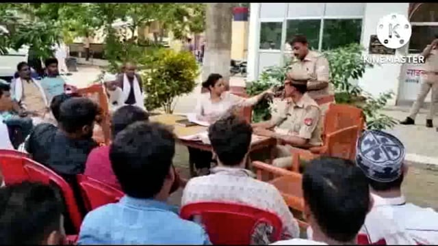 कोतवाली टिकैतनगर परिसर में एसडीएम सिरौलीगौसपुर प्रिया सिंह की अध्यक्षता में हुई पीस कमेटी की बैठक 