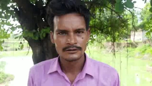 गदागंज थाना क्षेत्र के सिपाही ने युवक को पट्टे से पीटा, वीडियो वायरल पीड़ित ने बताई आपबीती।