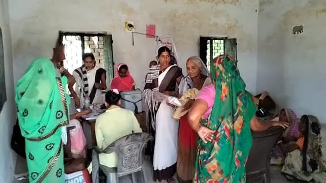 वजीरगंज के अंतर्गत गेडसर मे स्वास्थ्य विभाग ने शिविर 0 से पाँच वर्ष तक के 30 बच्चों को लगाए टीके 