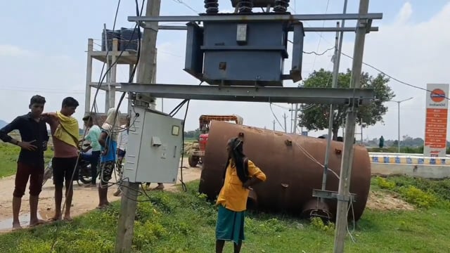 चानन  : संग्रामपुर में विधुत स्पर्धात से भैस कि हुई मौत,  गाय हुए घायल।