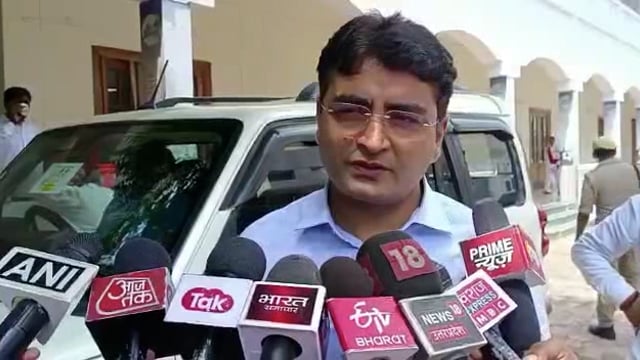 सरकार बाढ़ से निपटने को तैयार। बढ़ रहा है गंगा यमुना का जलस्तर