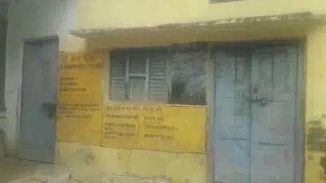 साधन सहकारी समिति में ताला बंद होने से भड़के किसान नेता कहां संगठन करेगा उच्च अधिकारियों से शिकायत