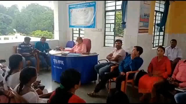 समुदायिक स्वास्थ्य केंद्र फलका में एएनएम एवं आशा फैसिलिटेटर के साथ सप्ताहिक बैठक का आयोजन किया गया